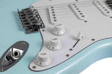 Электрогитара Stratocaster  - фото 10