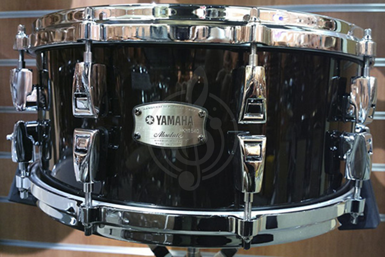 Малый барабан Yamaha AMS1460(SBL) малый барабан 14"х6" клён/ венге, 7 слоёв, 6,2 мм, цвет Solid Black - фото 1